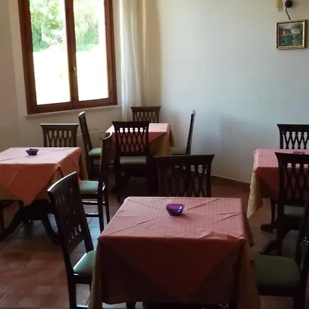 Il Girasole - & House In Country - Air Conditioned - 1500 Meters From Historic Center Nocleg ze śniadaniem 4*